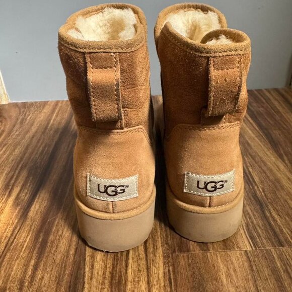 UGG KRISTIN CLASSIC SLIM CHESTNUT SUEDE WEDGE ANKLE BOOTS SIZE US 7 WOMEN - Picture 3 of 7